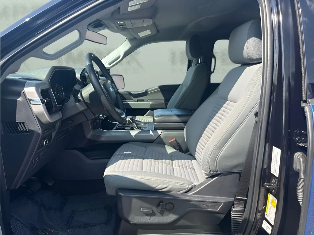 Used 2023 Blue Ford XLT image 6