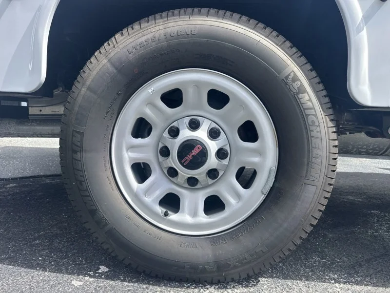 New 2025 Summit White GMC Pro image 2