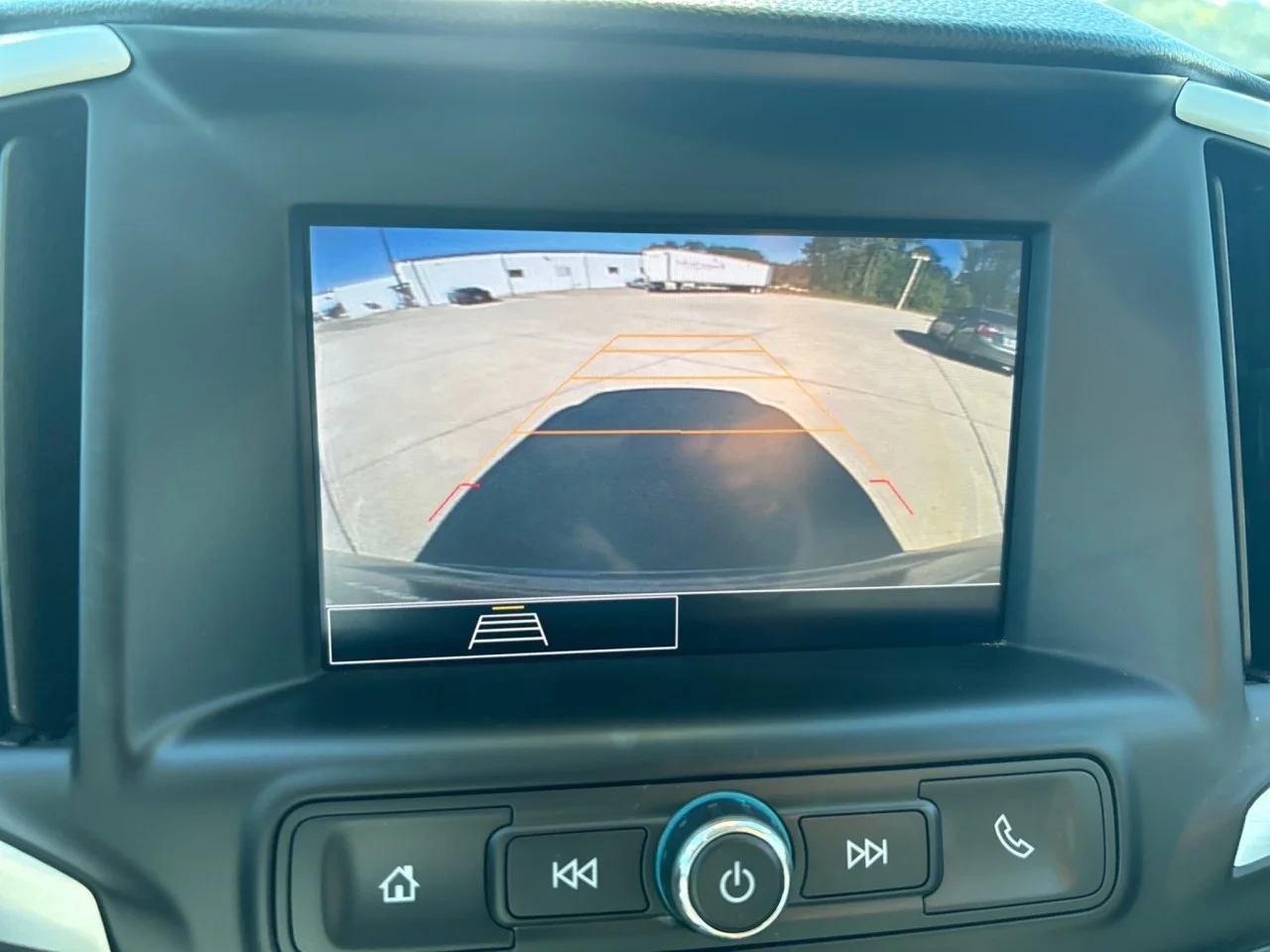 Used 2024 Sterling Metallic GMC SLE image 13
