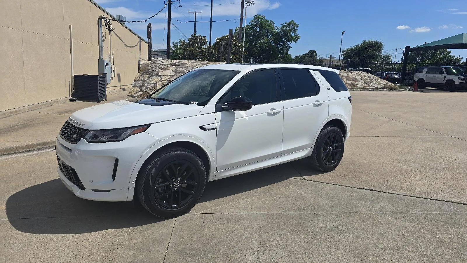 2025 Land Rover Discovery Sport 2.0 S's photo