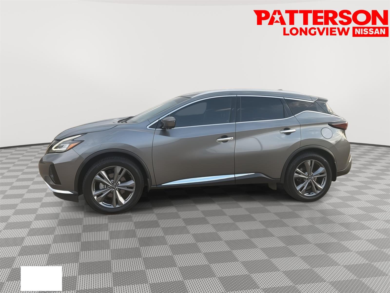 Used 2023 Gun Metallic Nissan Platinum image 4