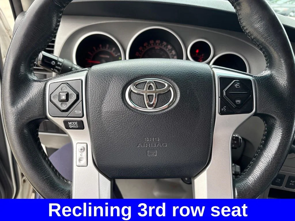 Used 2015 White Toyota SR5 image 16