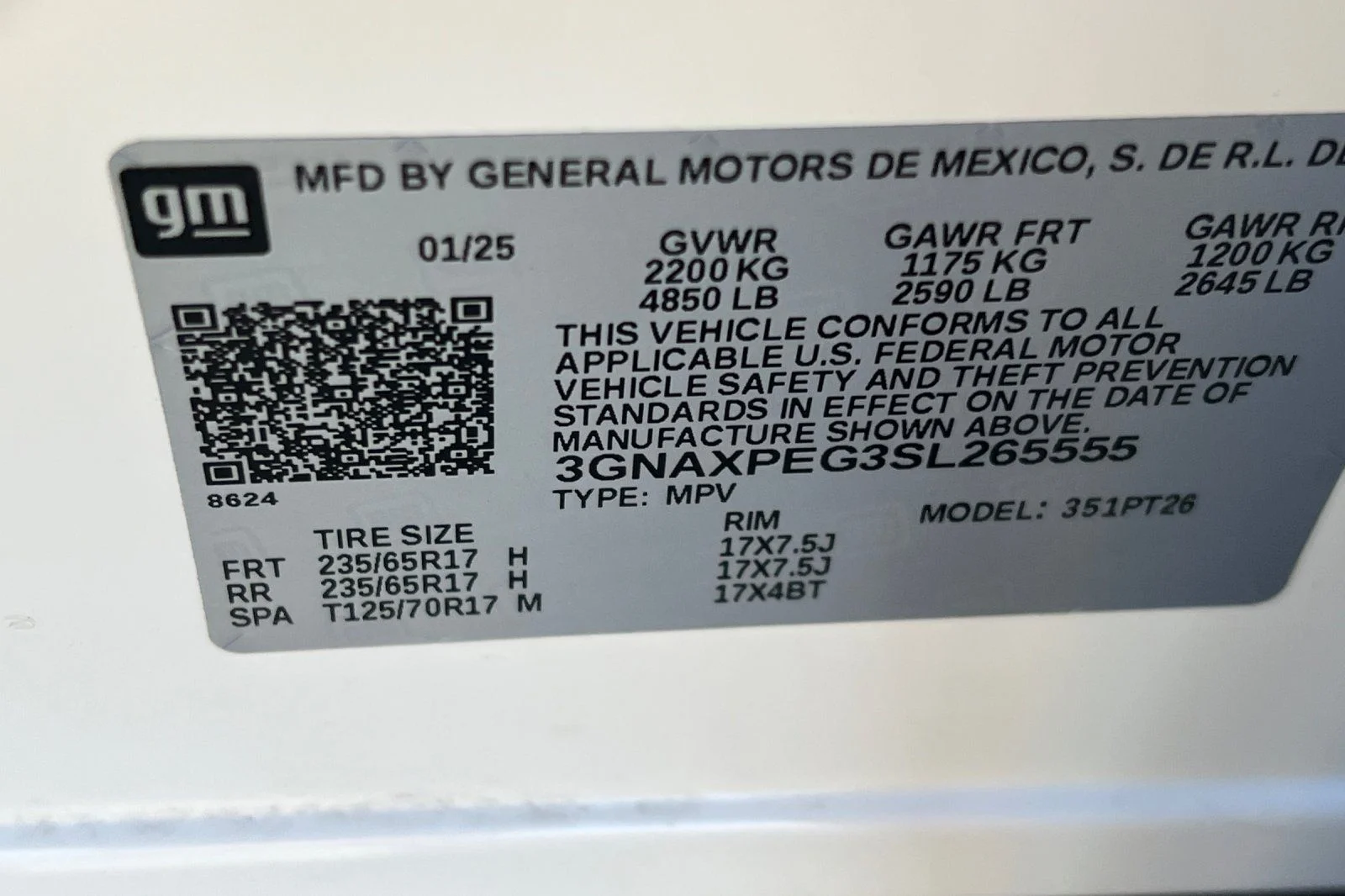 Used 2025 White Chevrolet LT image 27