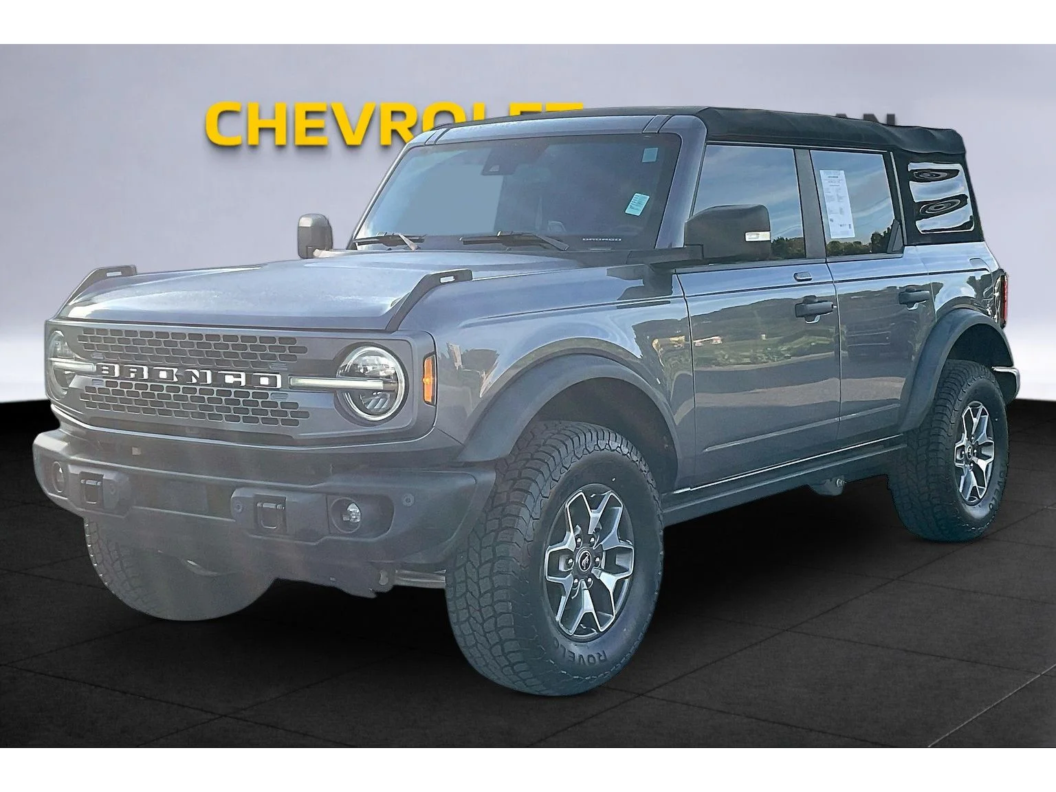 Used 2023  Ford Base image 9