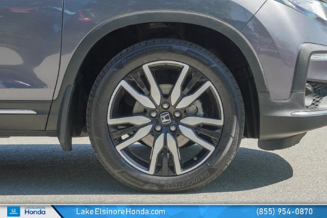 Used 2022 Modern Steel Metallic Honda Touring image 7