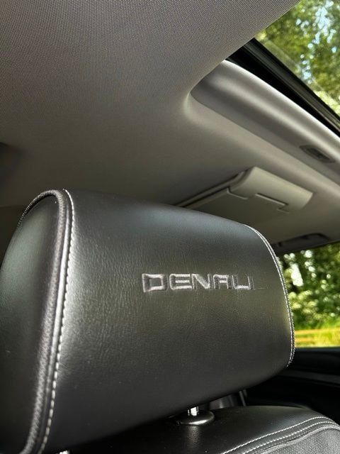 Used 2017 Onyx Black GMC Denali image 24