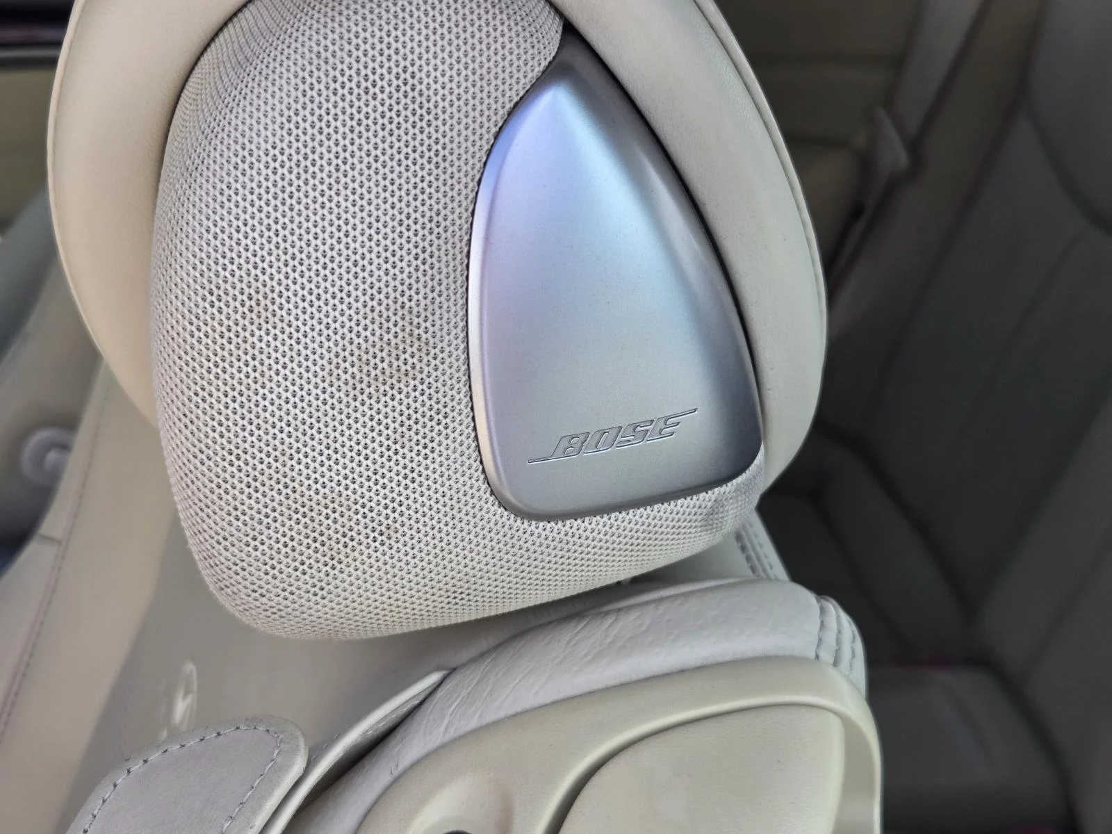 Used 2011 Moonlight White INFINITI 2dr Base image 24
