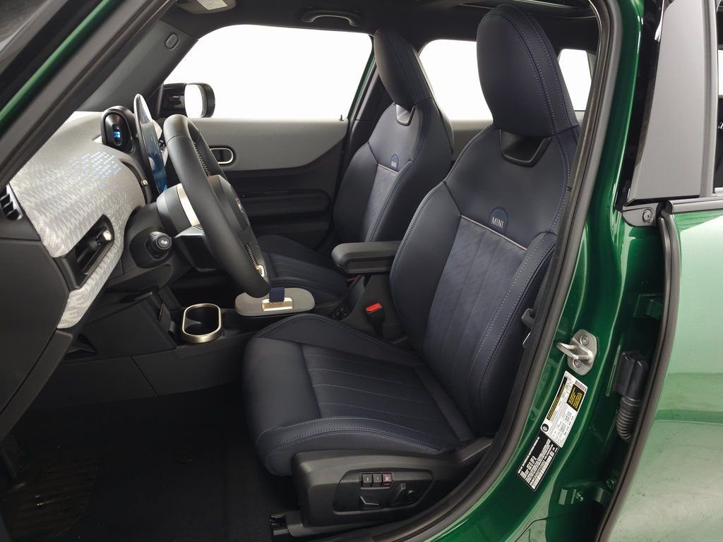 New 2026 British Racing Green MINI Signature Plus image 10