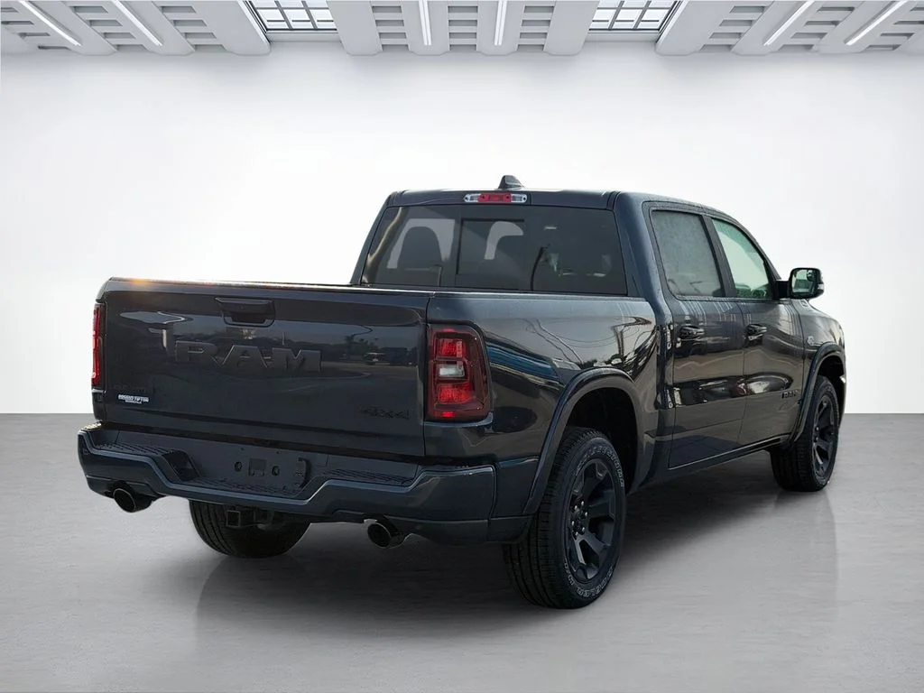 New 2026 Diamond Black Crystal Pearl-Coat Exterior Paint RAM Big Horn/Lone Star image 3