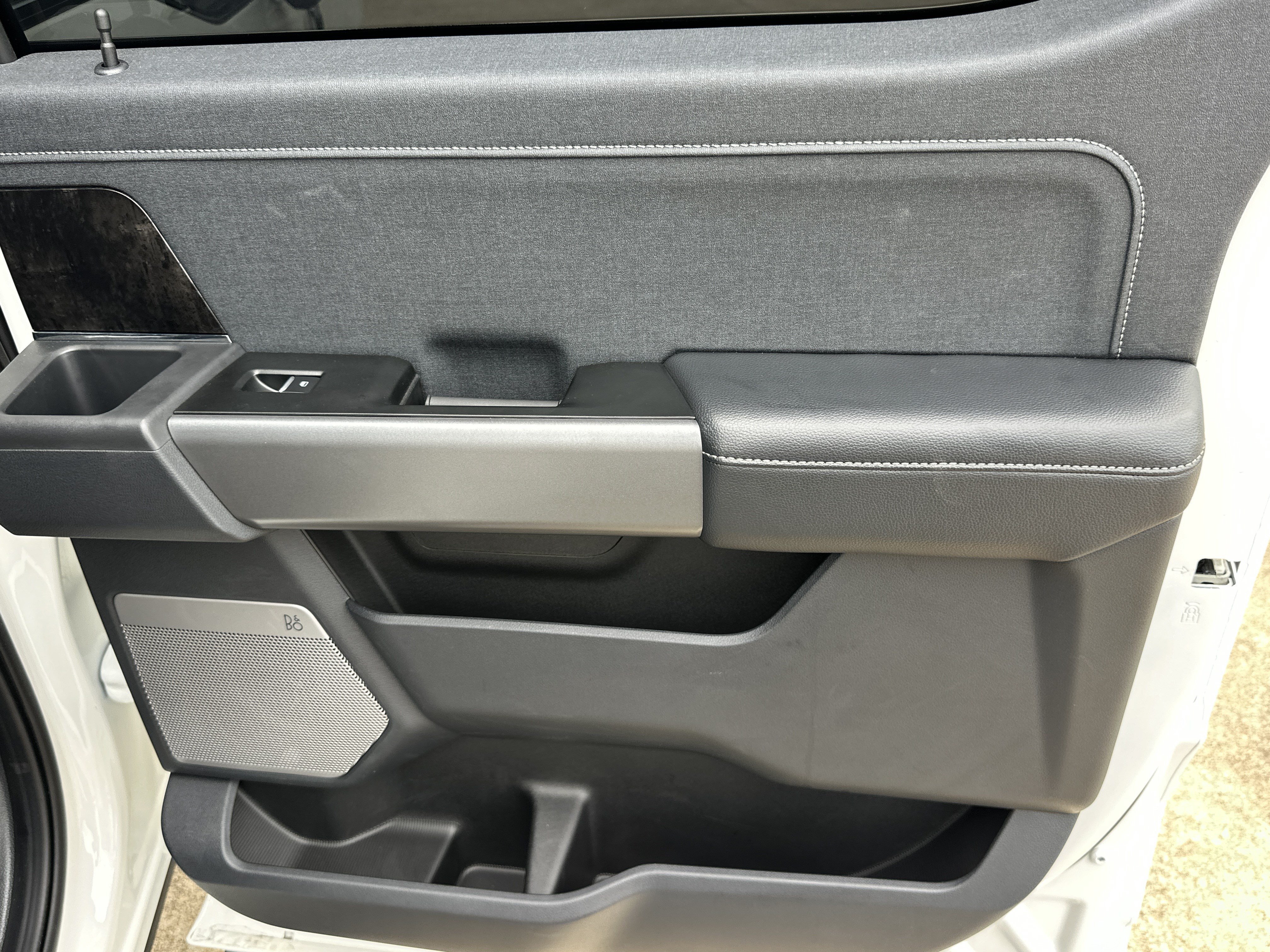 2025 Ford F-350 Super Duty Lariat - Photo 32
