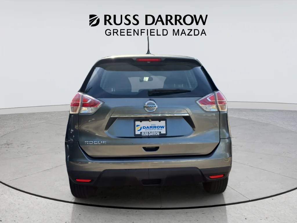 Used 2015 Gray Nissan S image 4