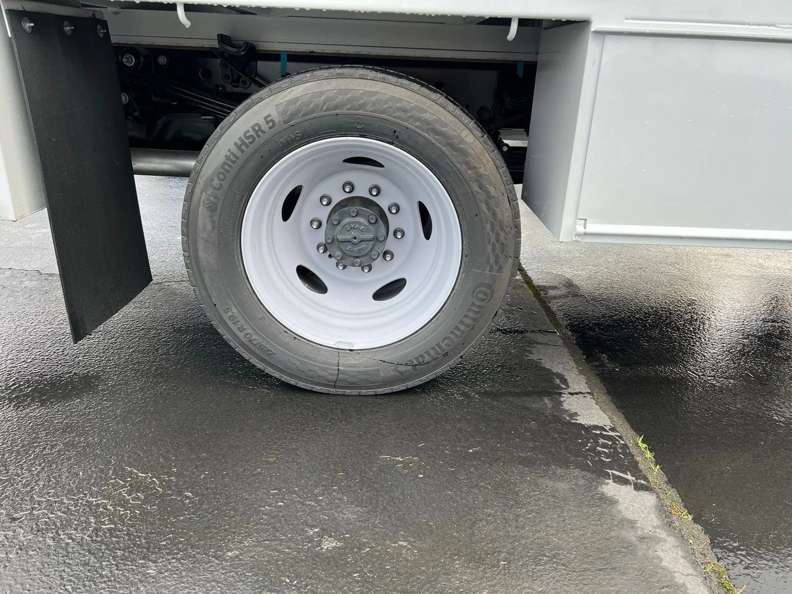 2024 Ford F-550 Super Duty Chassis Cab XL - Photo 15