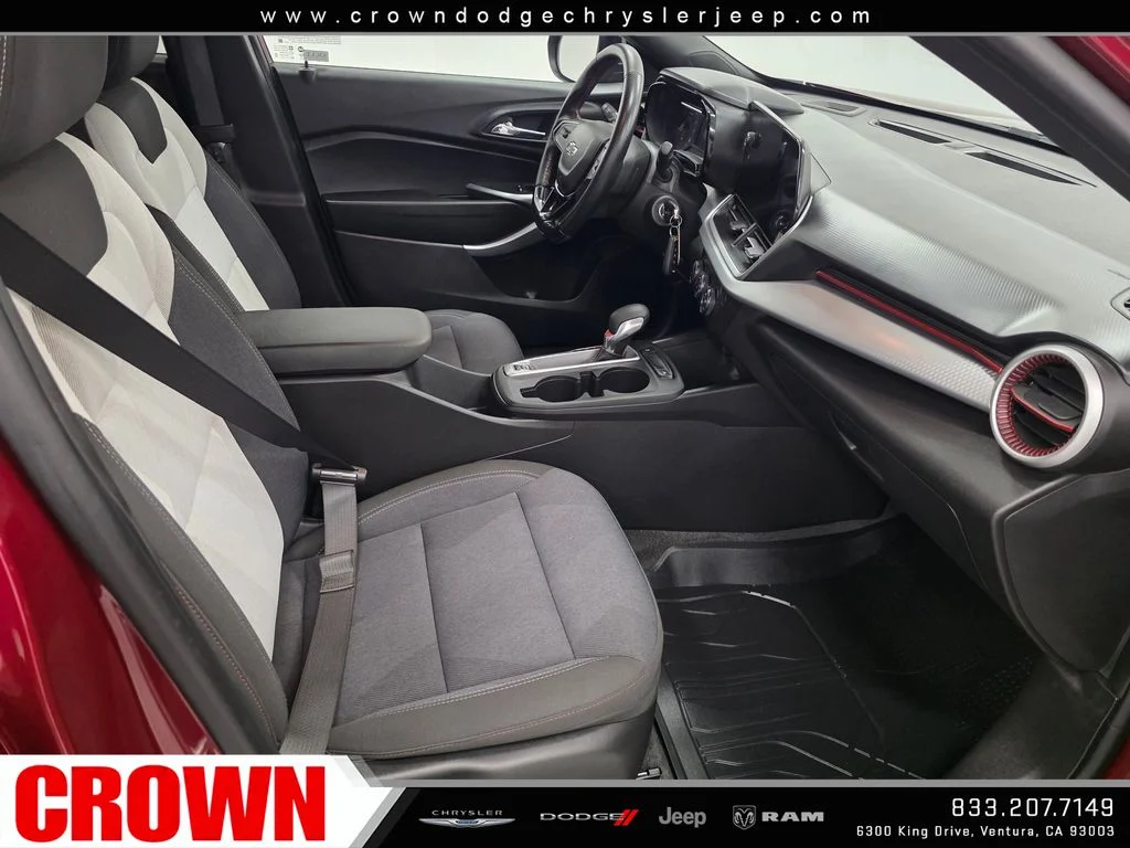 Used 2025 Red Chevrolet 1RS image 12