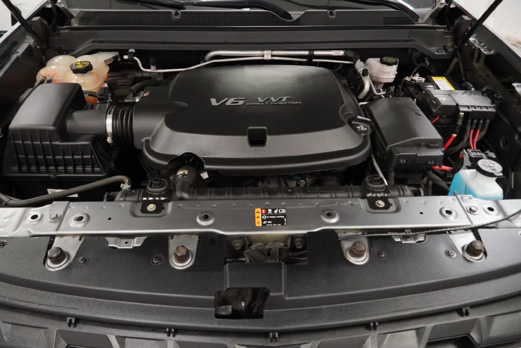 Used 2022 Gray Chevrolet Work Truck image 44