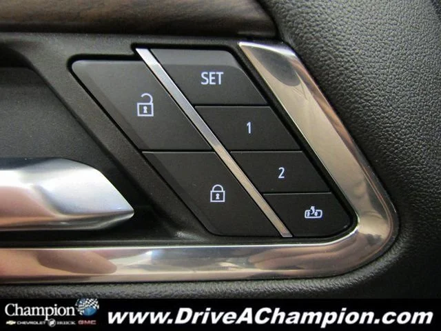 Used 2022 Onyx Black GMC SLT image 32