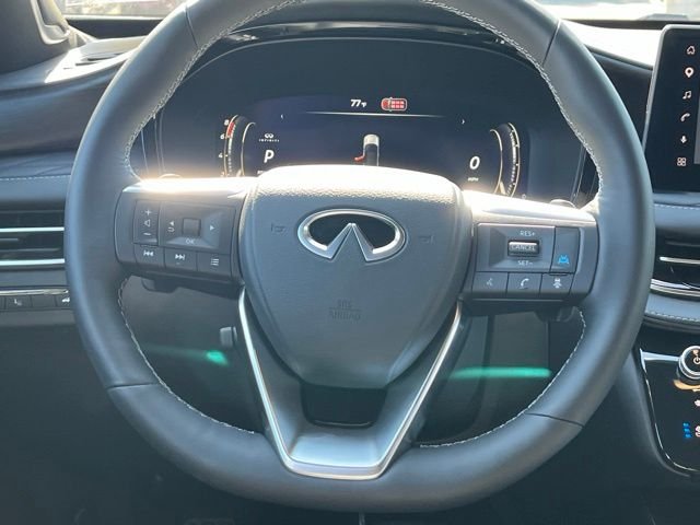 New 2027 White / Black INFINITI Autograph AWD image 14
