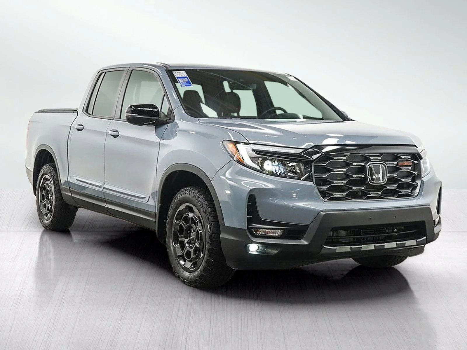 Used 2025 Sonic Gray Honda TrailSport+ image 9