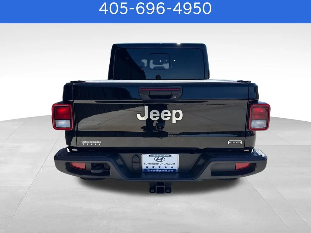 Pre-Owned 2022 Jeep Gladiator Overland