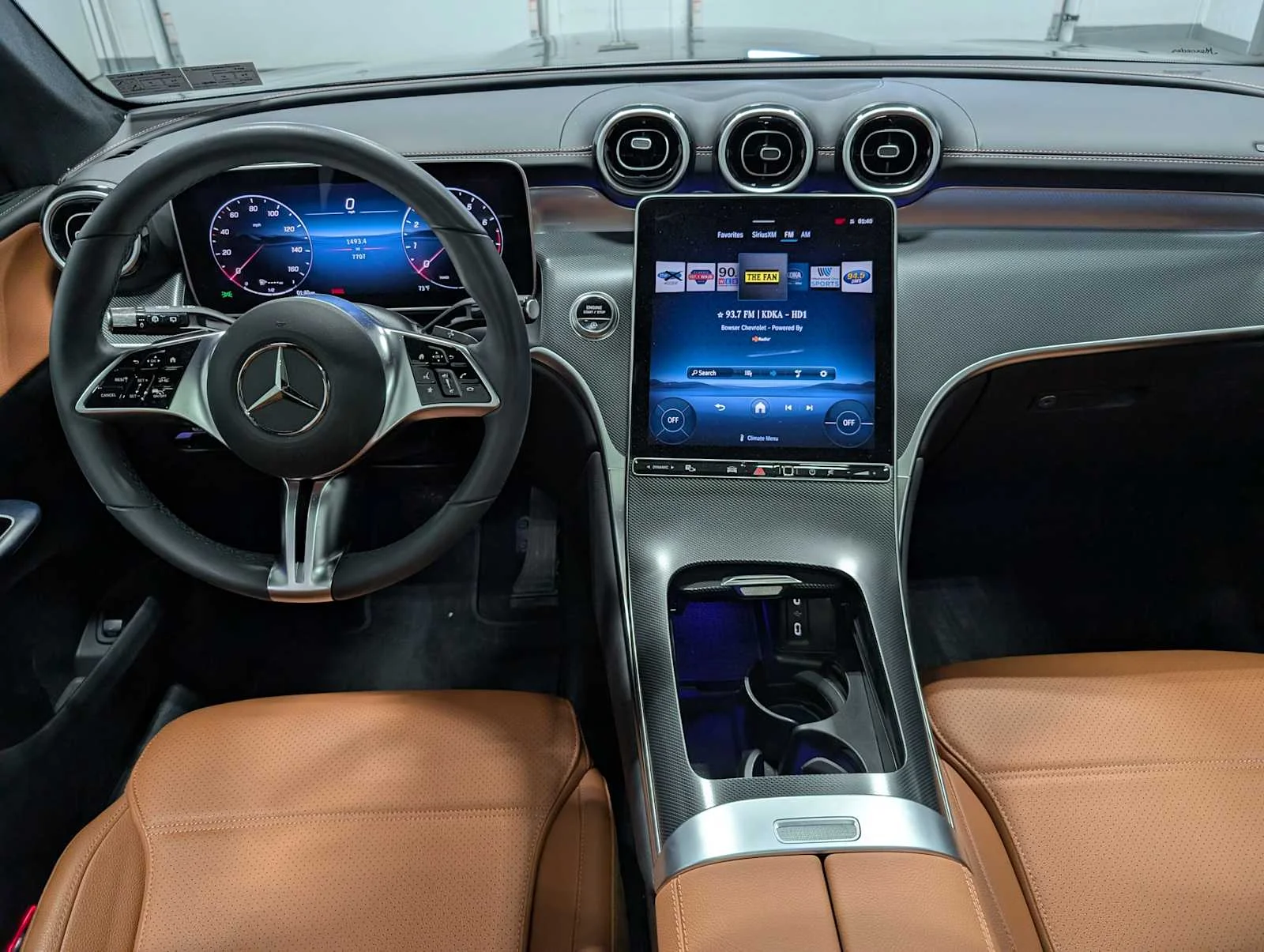 Used 2025 Black Mercedes-Benz GLC 300 image 18