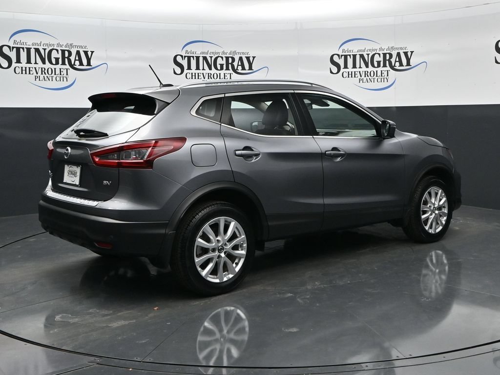 Used 2022 Gray Nissan SV FWD Xtronic CVT image 7