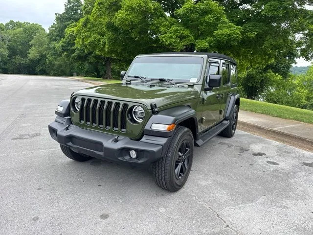 Used 2022 Green Jeep Unlimited Sport Altitude image 3