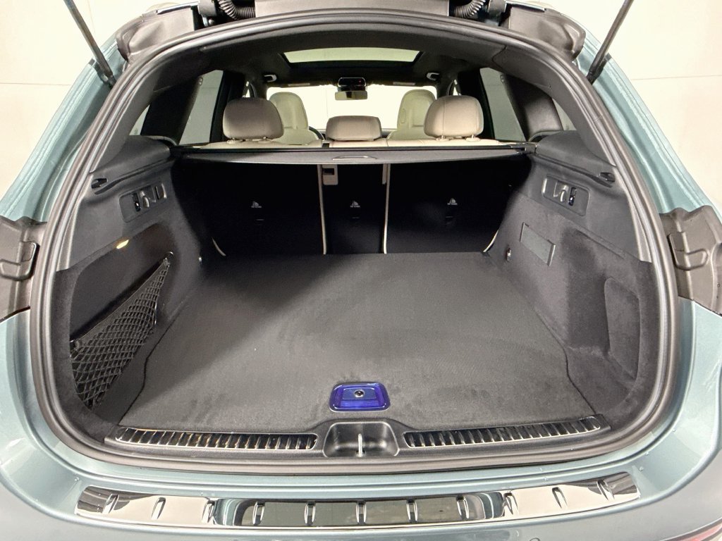 New 2027 Verde Silver Metallic Mercedes-Benz GLC 300 image 28