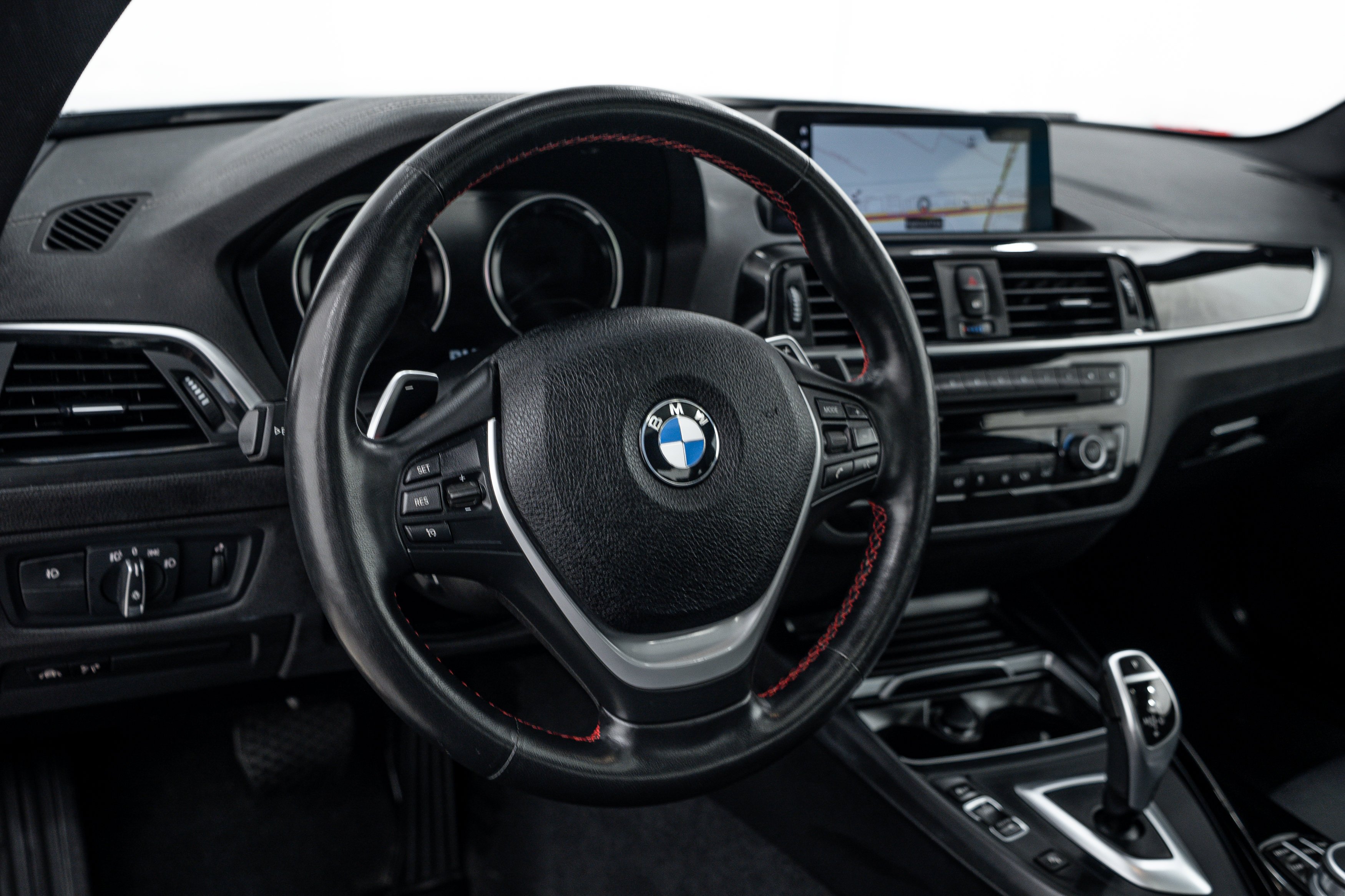 Used 2020 Mineral Grey Metallic BMW 230i xDrive image 9