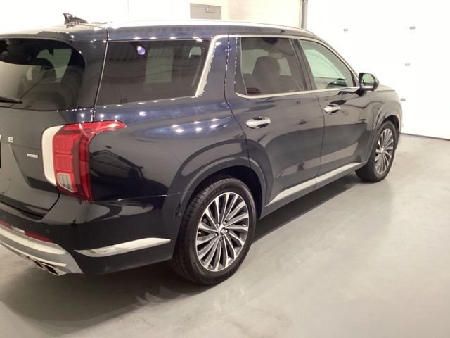 Used 2024 White Hyundai Calligraphy image 8