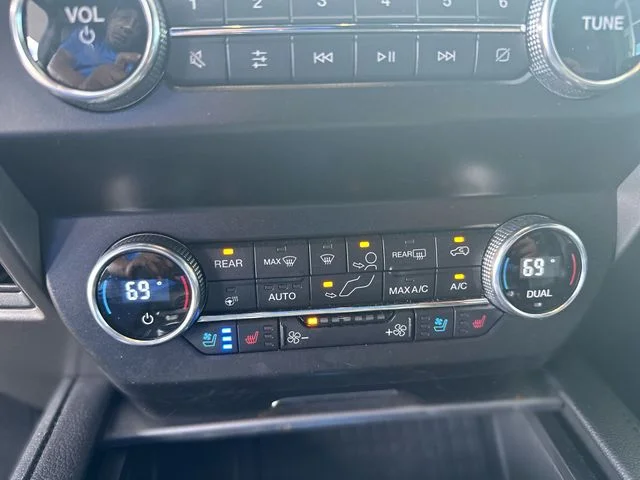 Used 2021 Gray Ford XLT image 20