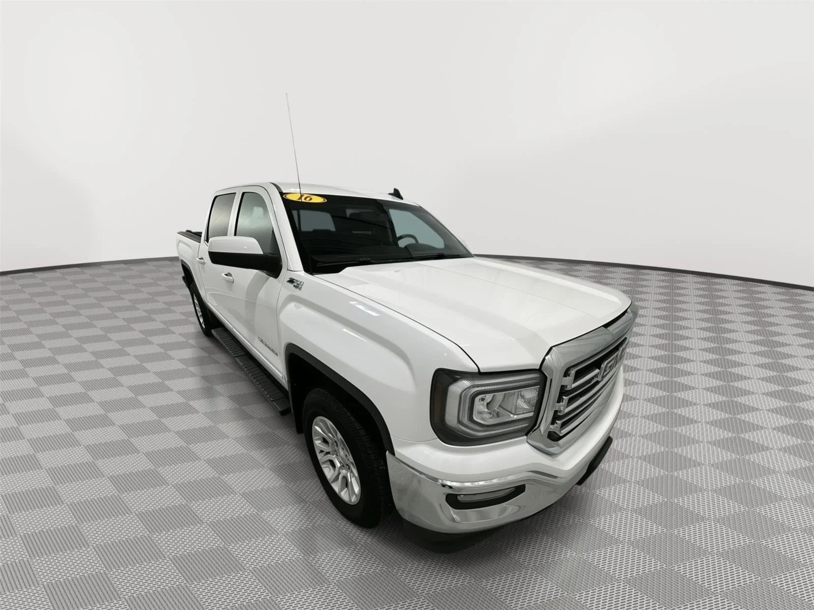 Used 2016 SUMMIT WHITE GMC SLE image 7