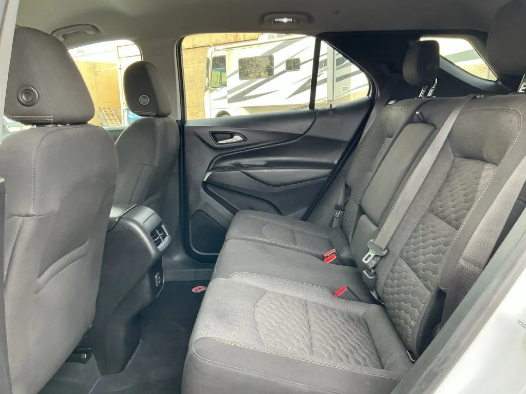 Used 2020 SUMMIT WHITE Chevrolet LT image 27