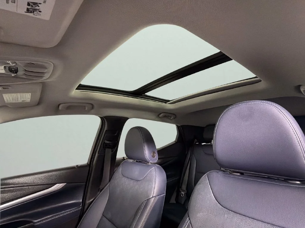 Used 2022 GRAY GHOST METALLIC Chevrolet Premier image 27