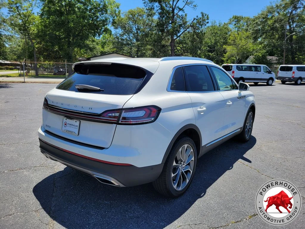 Used 2023 White Lincoln Reserve image 6
