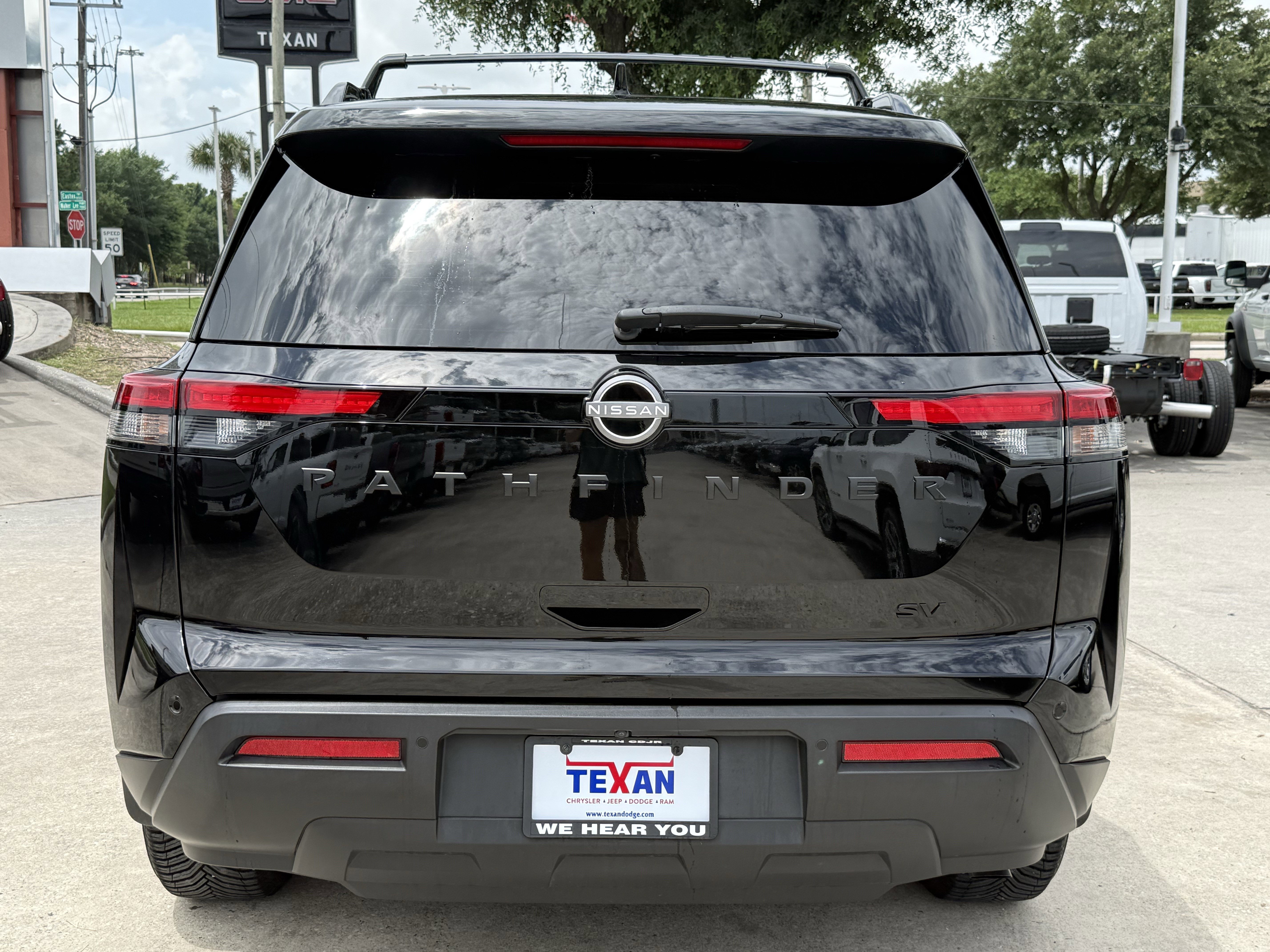 Used 2024 Super Black Nissan SV image 5