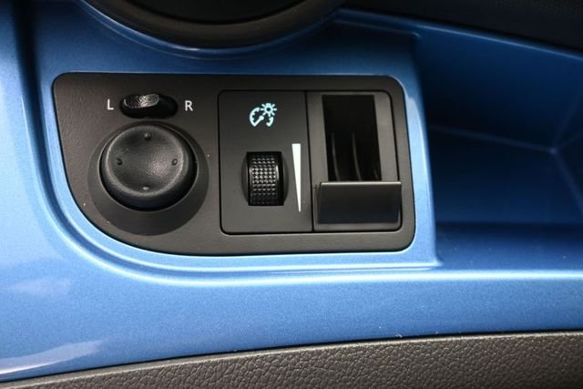 Used 2014 Blue Chevrolet 1LT image 21