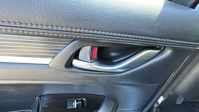 Used 2019 Blue Mazda Grand Touring Reserve image 32