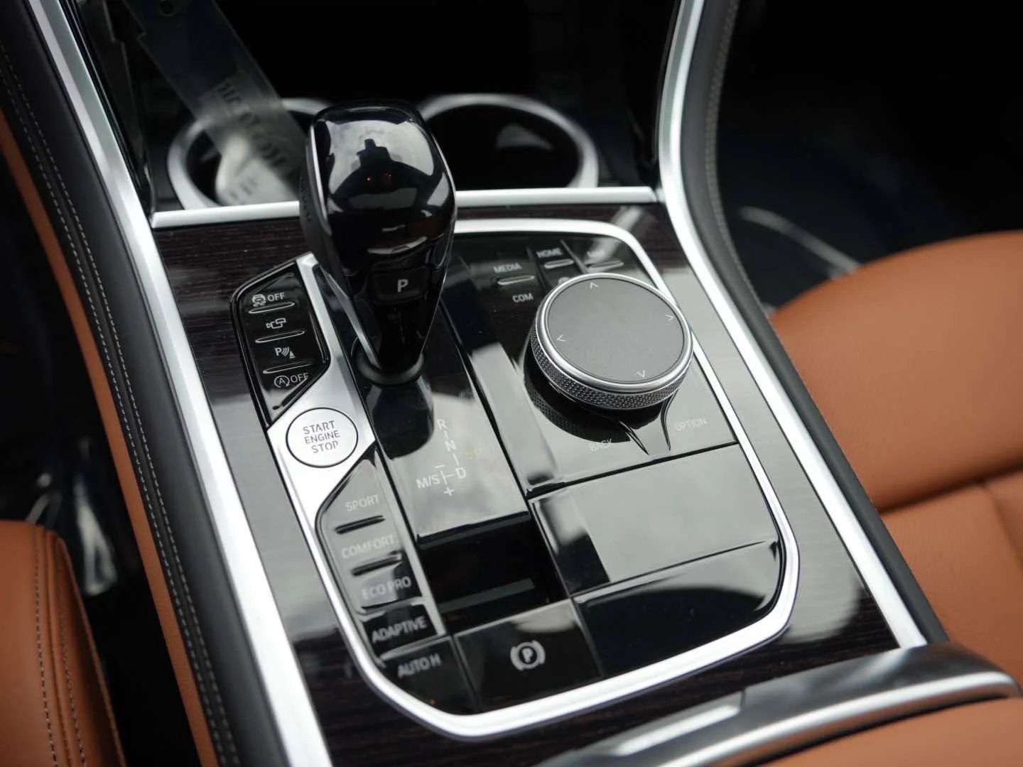 New 2026 Aventurin Red Metallic BMW 840i image 21