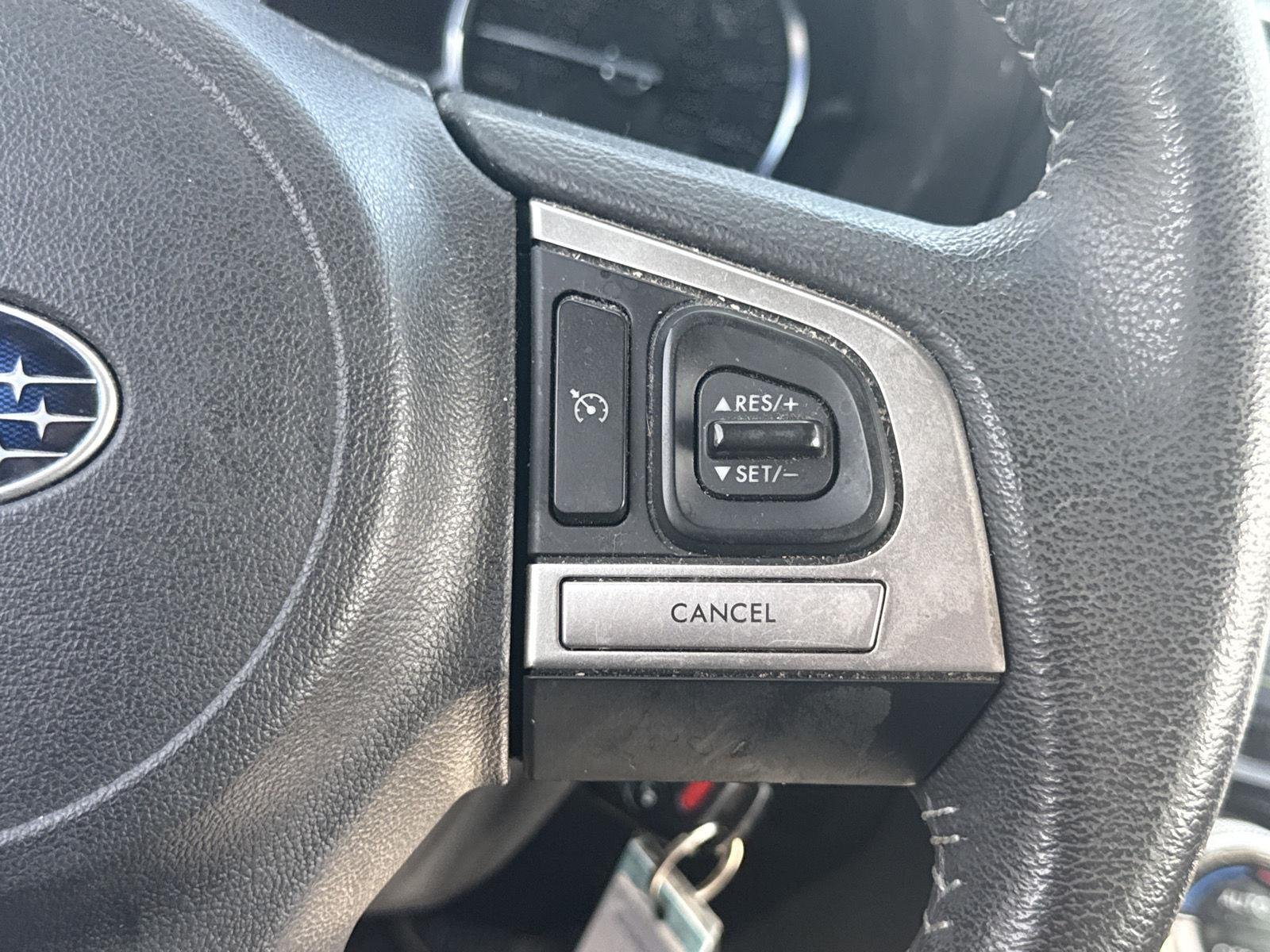 Used 2018 Ice Silver Metallic Subaru Limited image 12