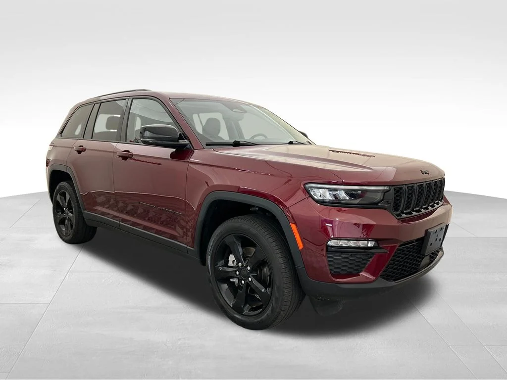 Used 2023 Red Jeep Limited image 7