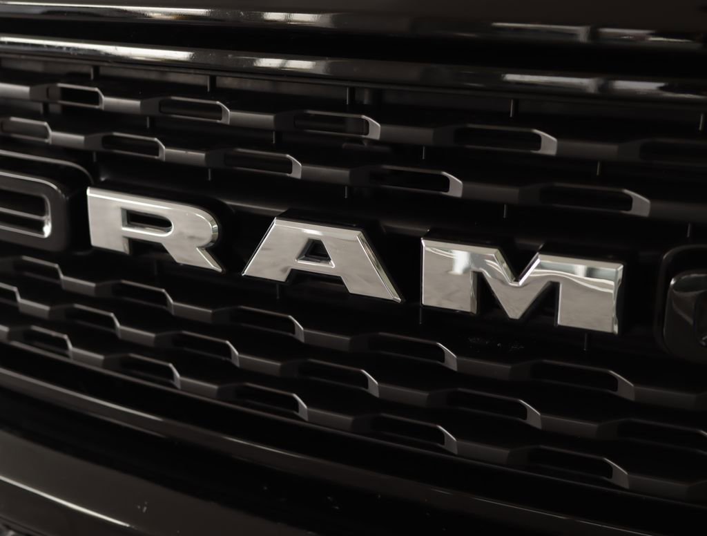 Used 2022 Diamond Black Crystal Pearlcoat Ram Big Horn image 32