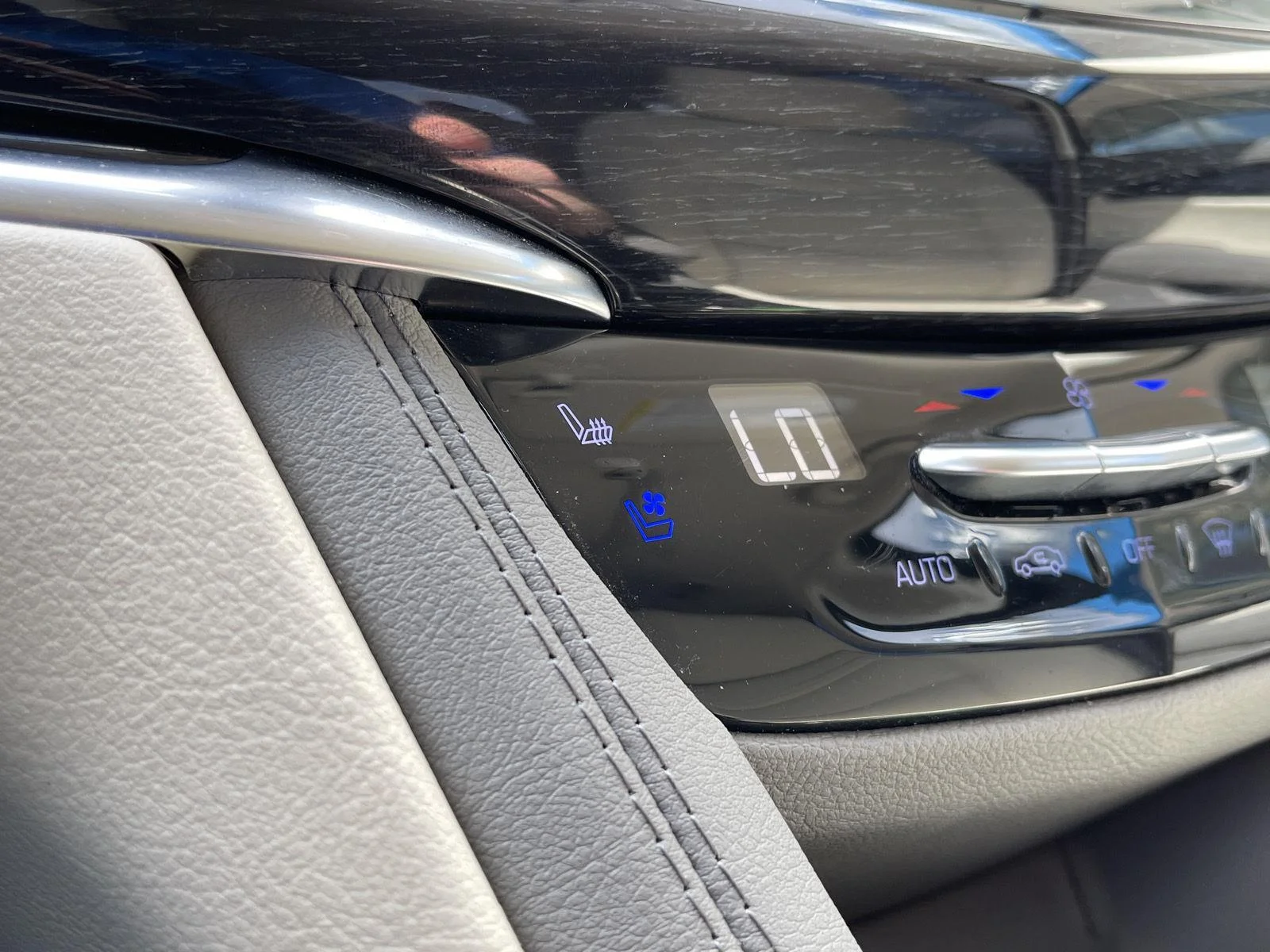 Used 2024 Emerald Lake Metallic Cadillac Premium Luxury image 32