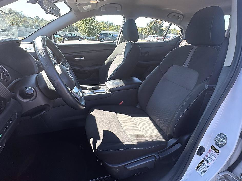Used 2025 Aspen White Tricoat Nissan SV image 15
