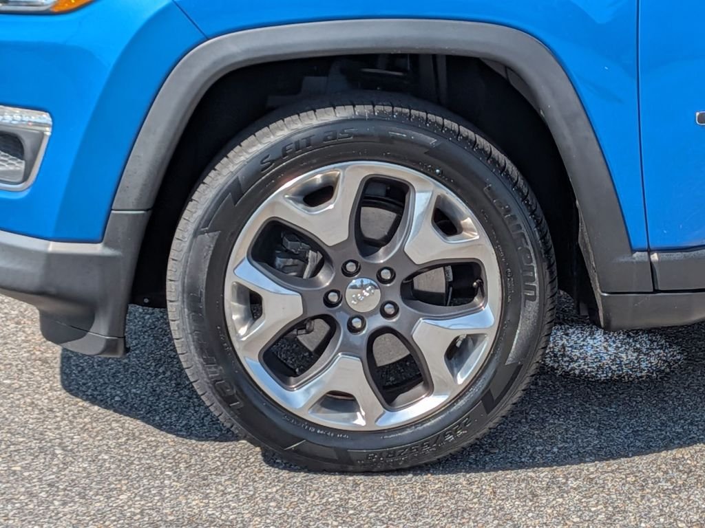 Used 2018 Blue Jeep Limited image 11