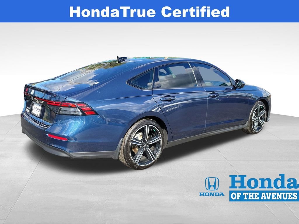 Certified Used 2026 Canyon River Blue Metallic Honda SE image 5