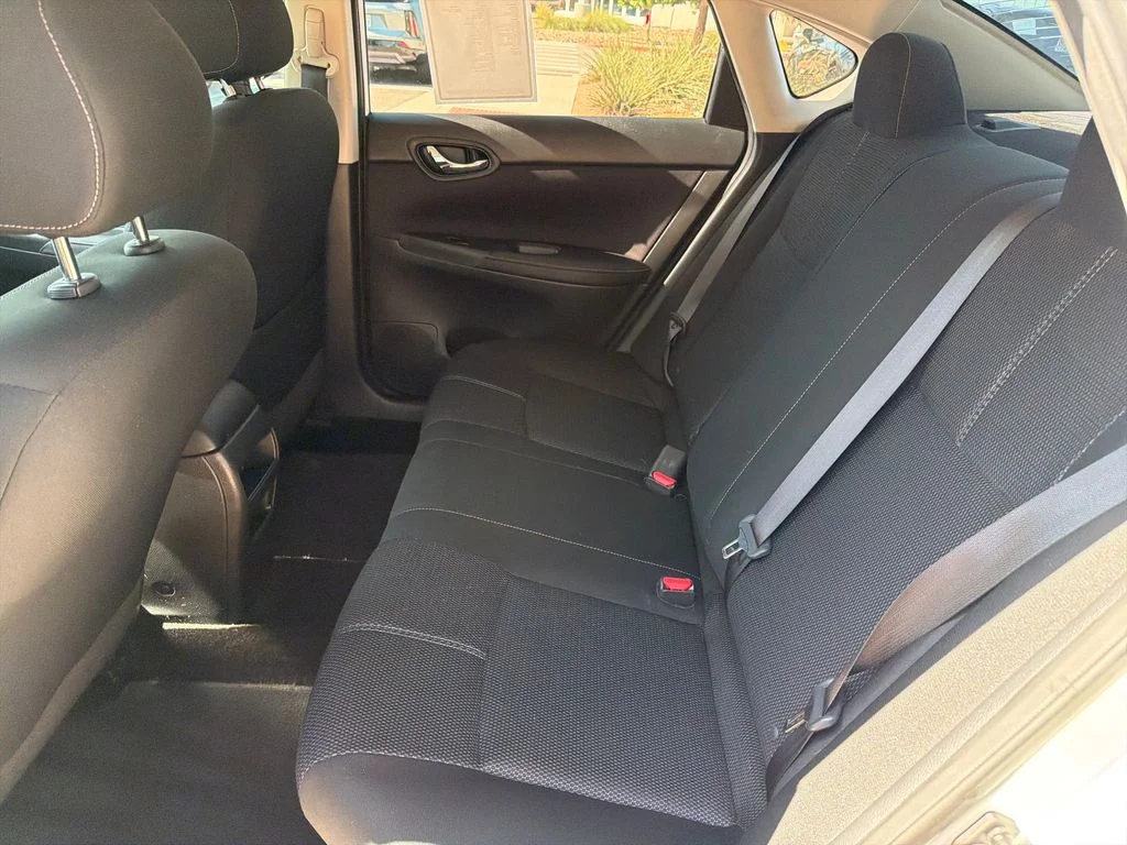 Used 2018 White Nissan S image 33