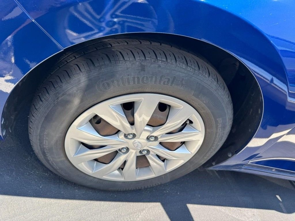 Certified Used 2022 Blue Hyundai SE image 4