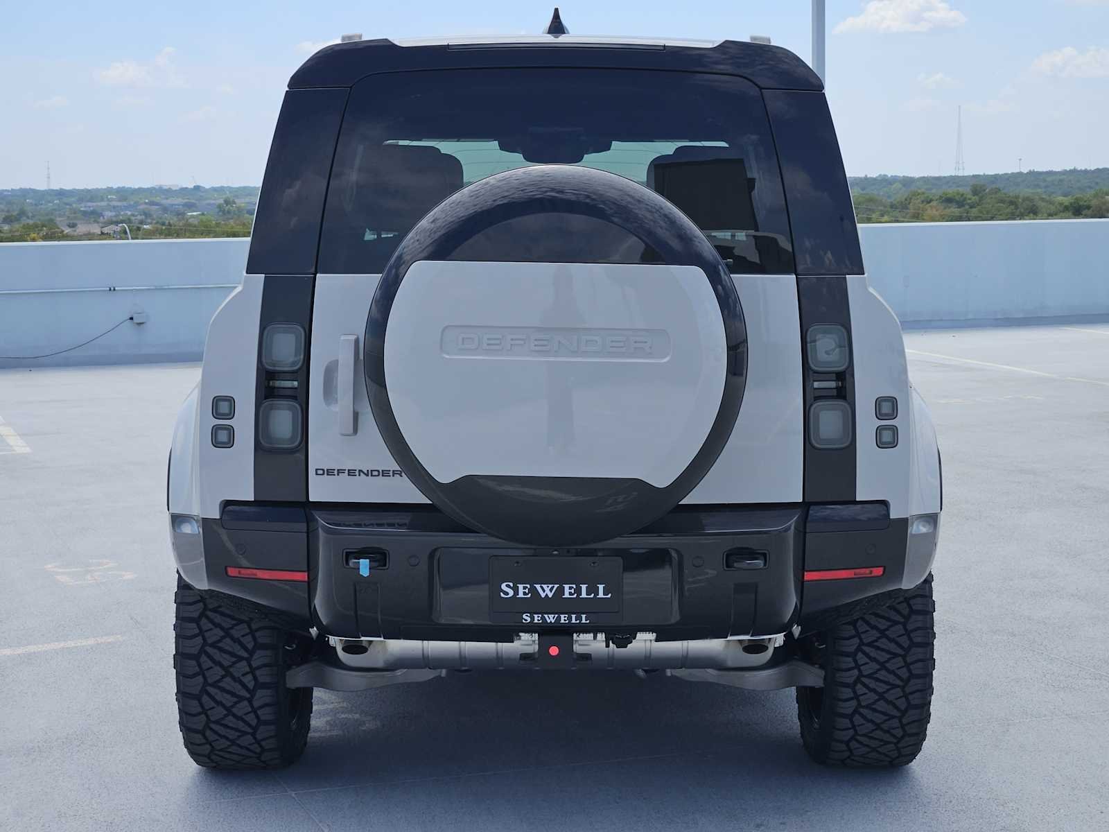 New 2026 Borasco Grey LAND ROVER X-Dynamic SE image 6