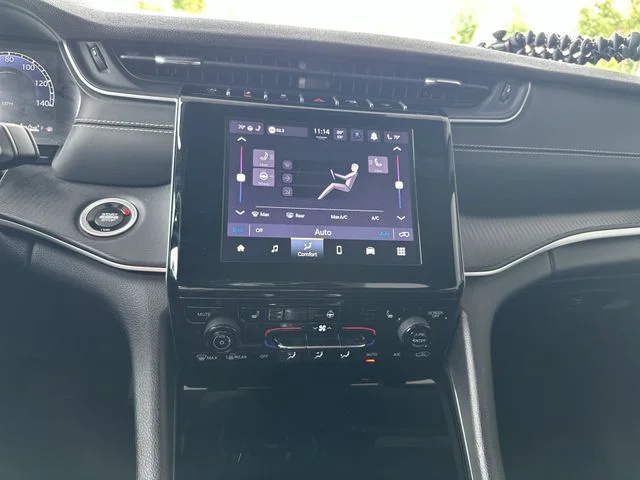 Used 2024 Gray Jeep Altitude X image 19
