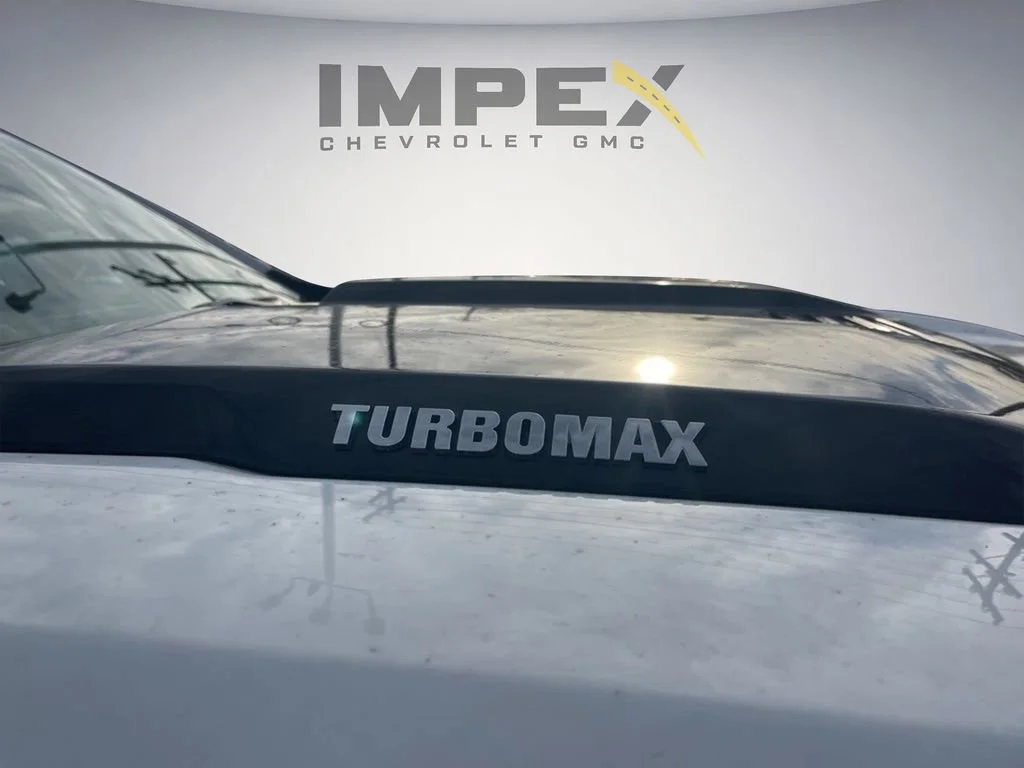 Used 2025 Summit White Chevrolet Custom Trail Boss image 40