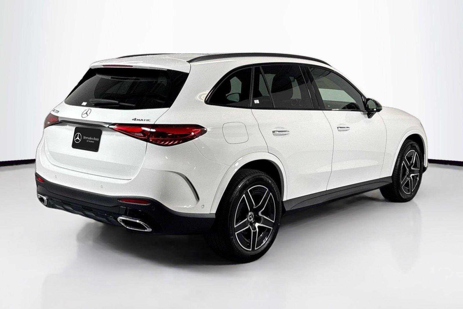 New 2026 Polar White Mercedes-Benz GLC 300 image 5